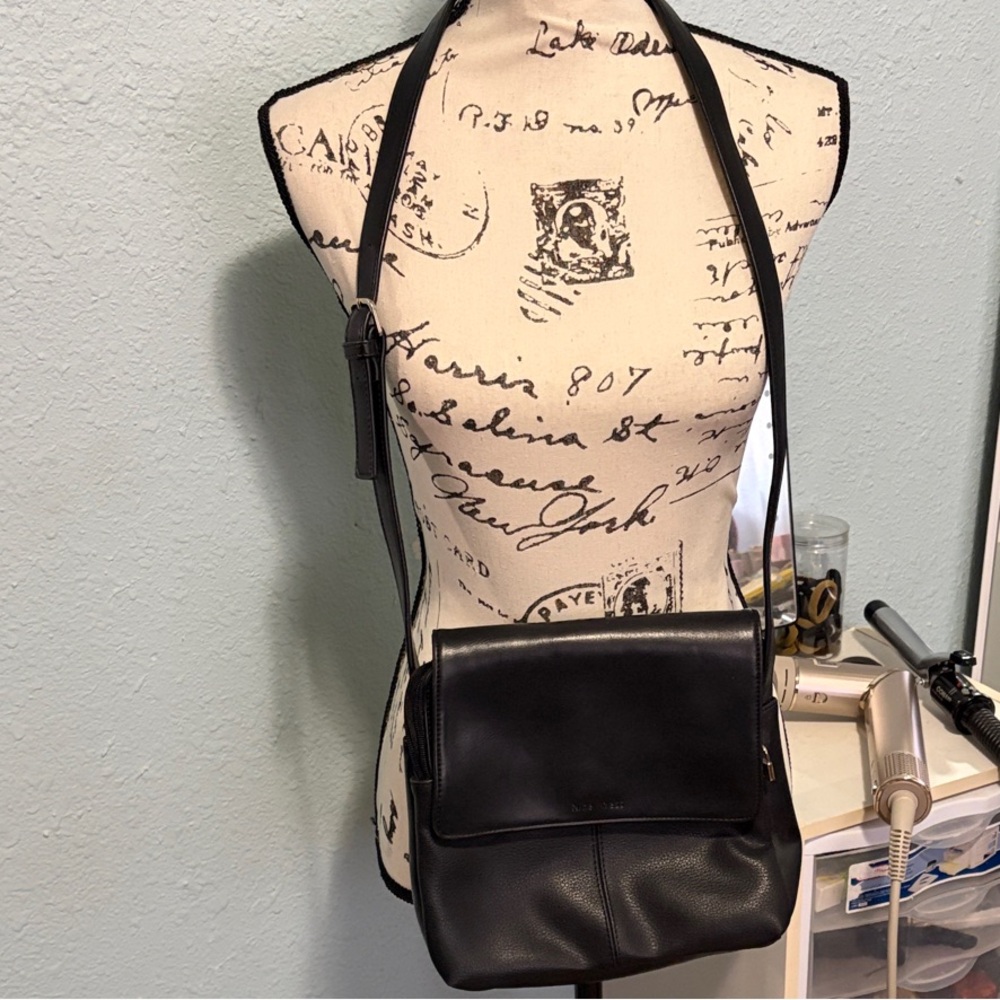 Vintage Nine West crossbody shoulder bag black